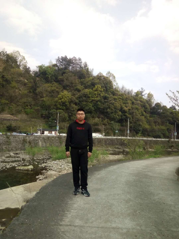 等着上钩的鱼的第二张照片--杭州蓝颜知己交友网