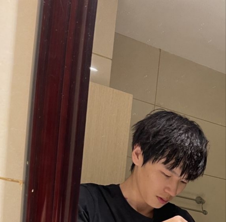 无眠的第一张照片--杭州蓝颜知己交友网