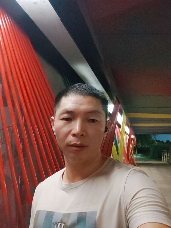 夜猫的第一张照片--杭州蓝颜知己交友网